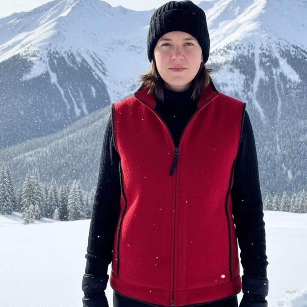 PENDELTON Woman's Red Suede Full Zip  Vest Size large Shearling Lined